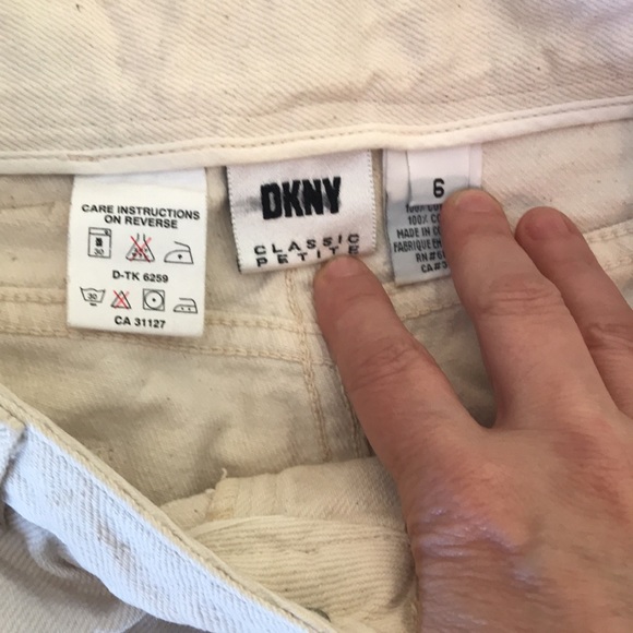 Vintage 1990s DKNY Jeans. Size 6 Petite. - Picture 4 of 6